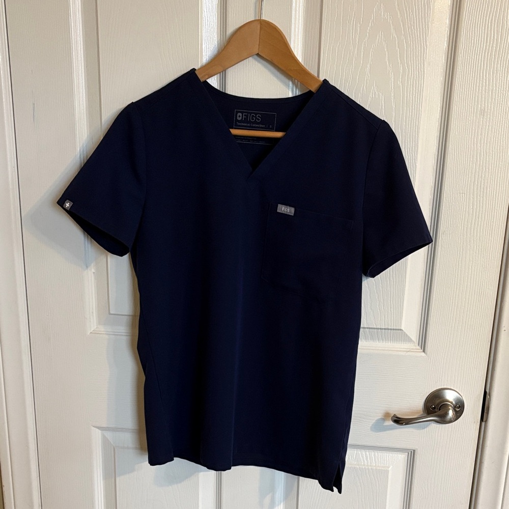 Figs Scrub Top